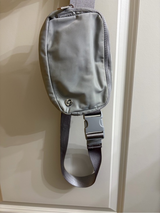 lululemon athletica Handbags - Lululemon belt bag